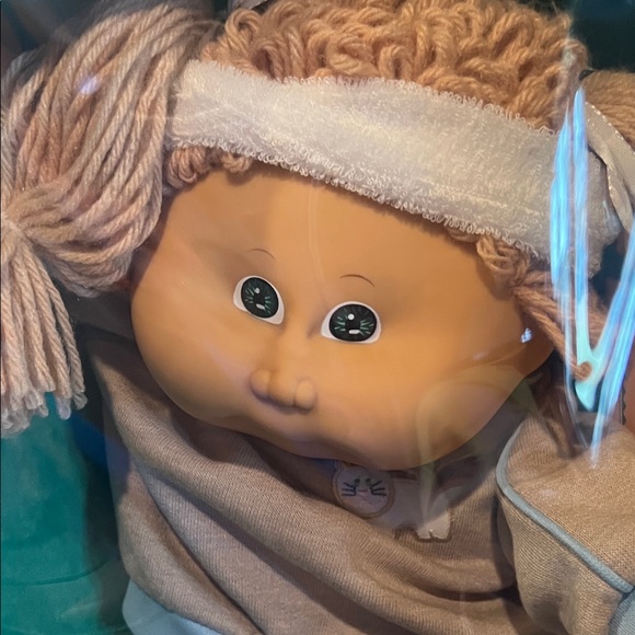 1985 Cabbage Patch Doll with Headband and Jogging Suit - Picture 3 of 5